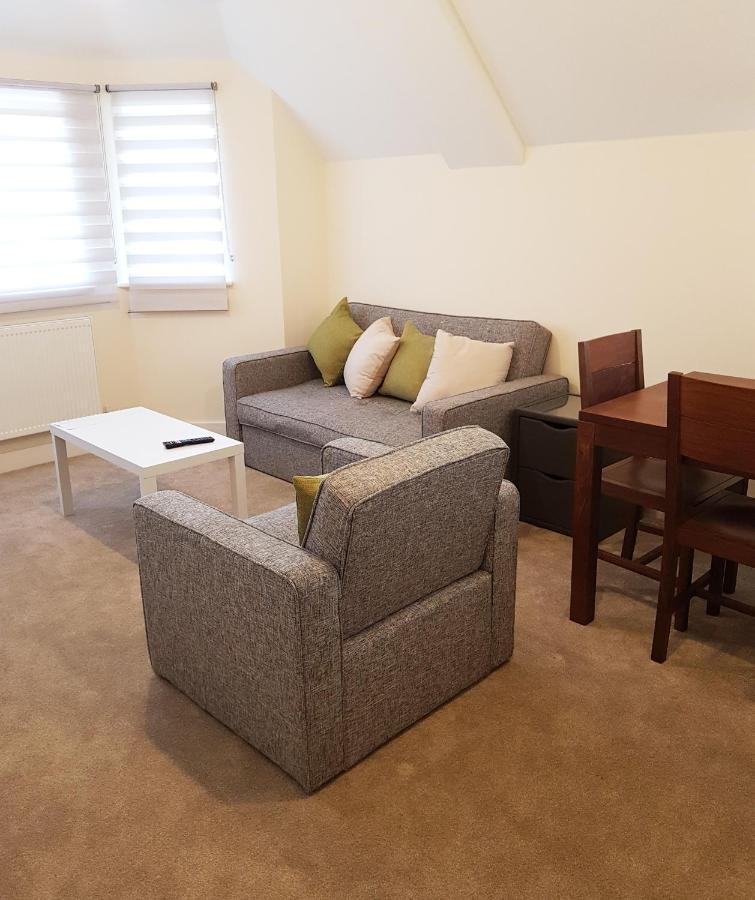 Ybc Court, Aldershot Apartamento Exterior foto