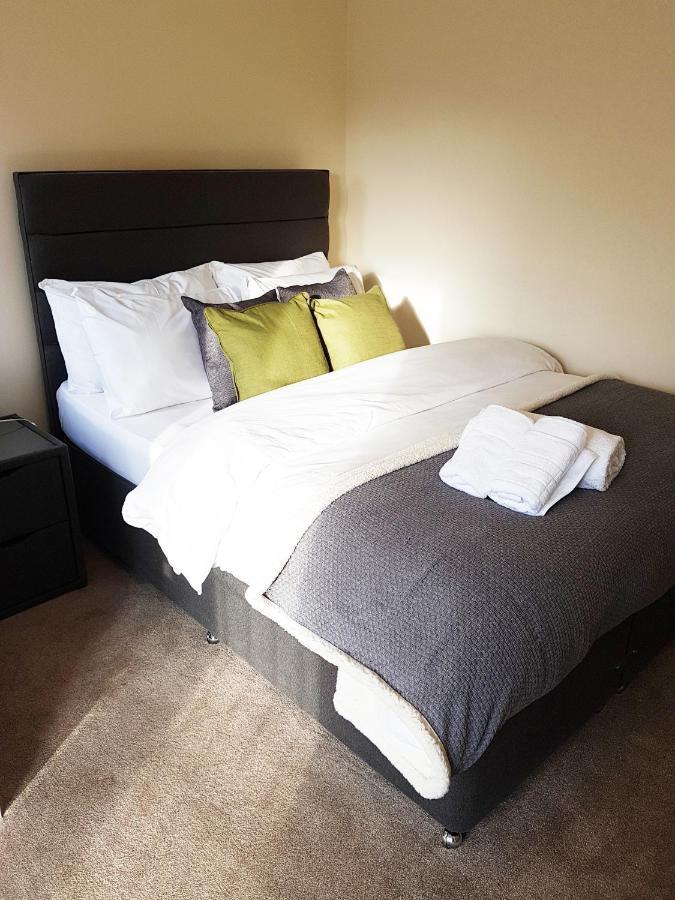 Ybc Court, Aldershot Apartamento Exterior foto