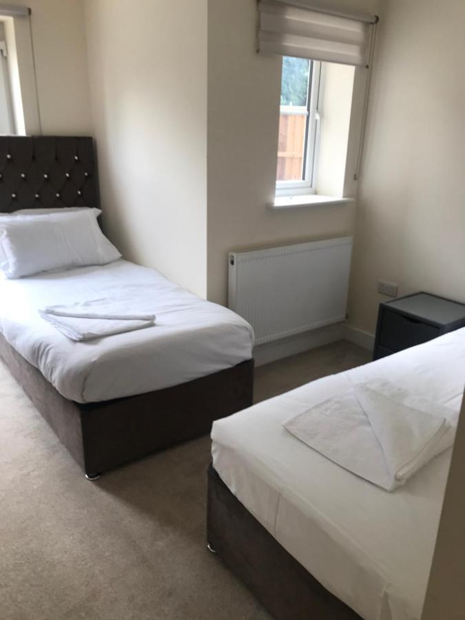 Ybc Court, Aldershot Apartamento Exterior foto